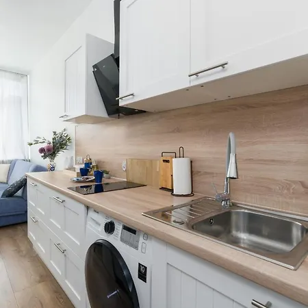 Apartment Czeremchowa By Renters *