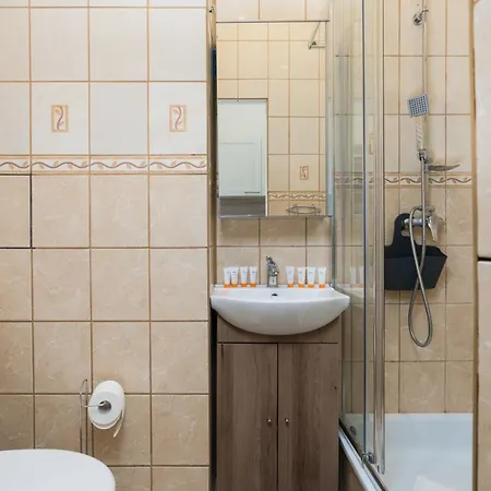 Apartment Czeremchowa By Renters Poznan